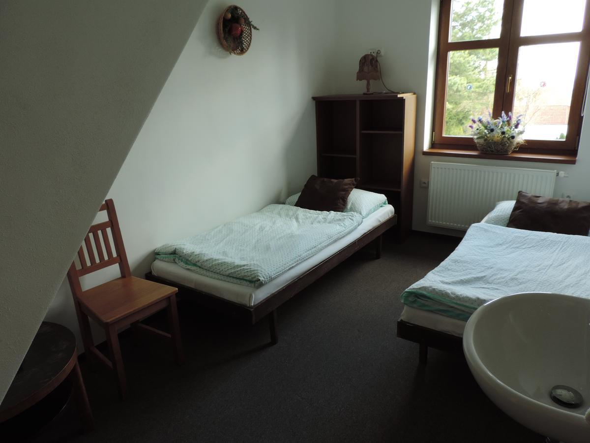 Ubytovaci Hostinec Na Skalach Budislav  Exteriör bild